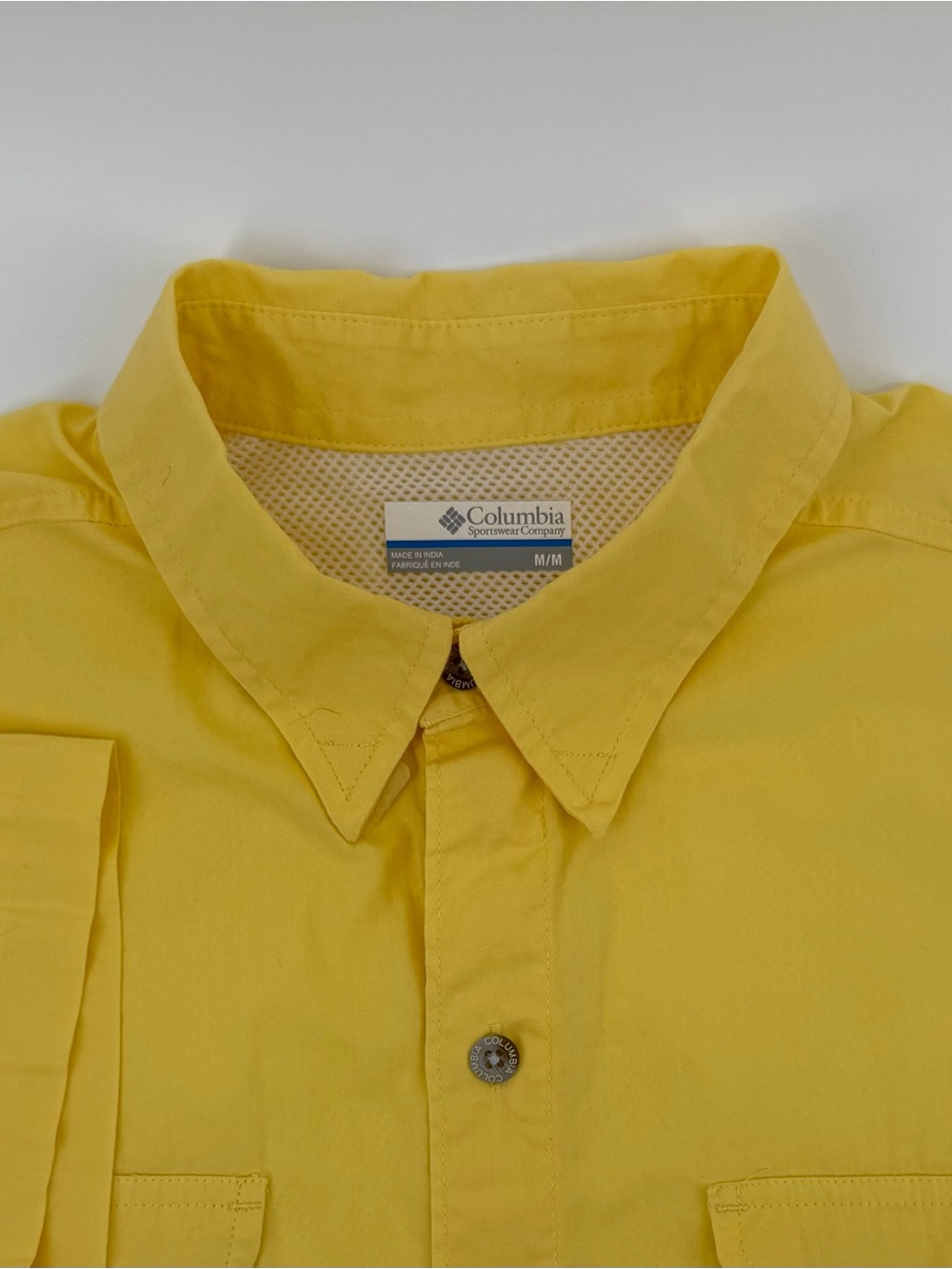Columbia Men’s Bright Yellow Short-Sleeve fishing Button-Down Shirt M
